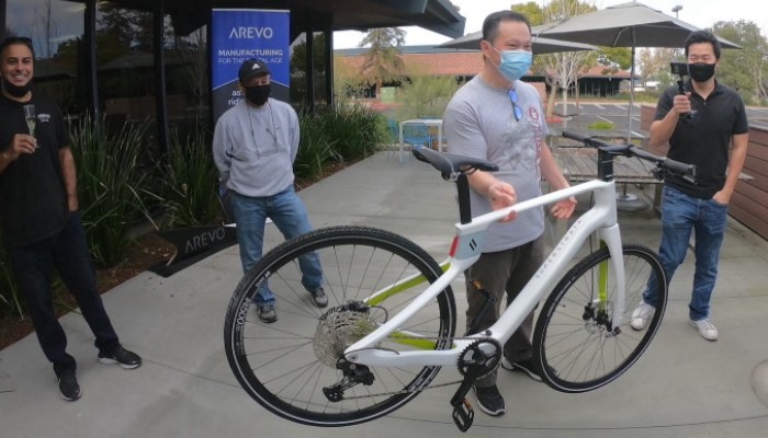 ساخت دوچرخه فیبر کربنی با استفاده از تکنولوژی پرینت سه بعدی توسط شرکت Superstrata