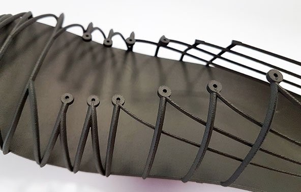 ساختار پرینت سه بعدی شده یکپارچه کفش دو اسپایک