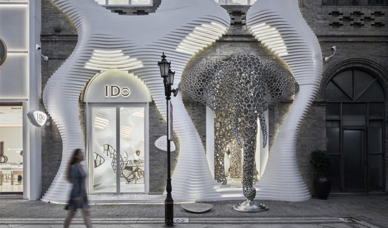 پرینت سه بعدی مجسمه ویترین فروشگاهی در چین