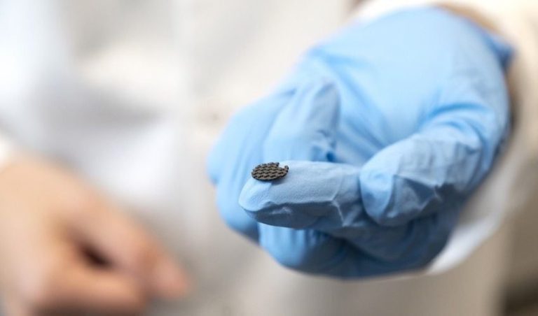 پرینت سه بعدی باتری از سنگپوش های ماه و مریخ